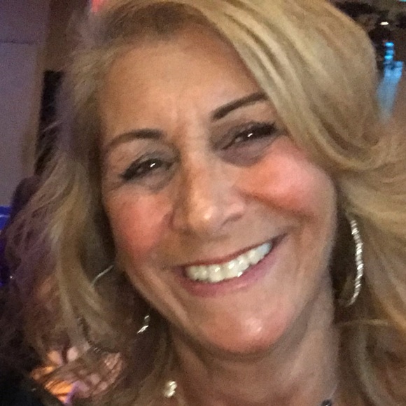 Meet your Posher, Jacquelyn - Picture 1 of 1